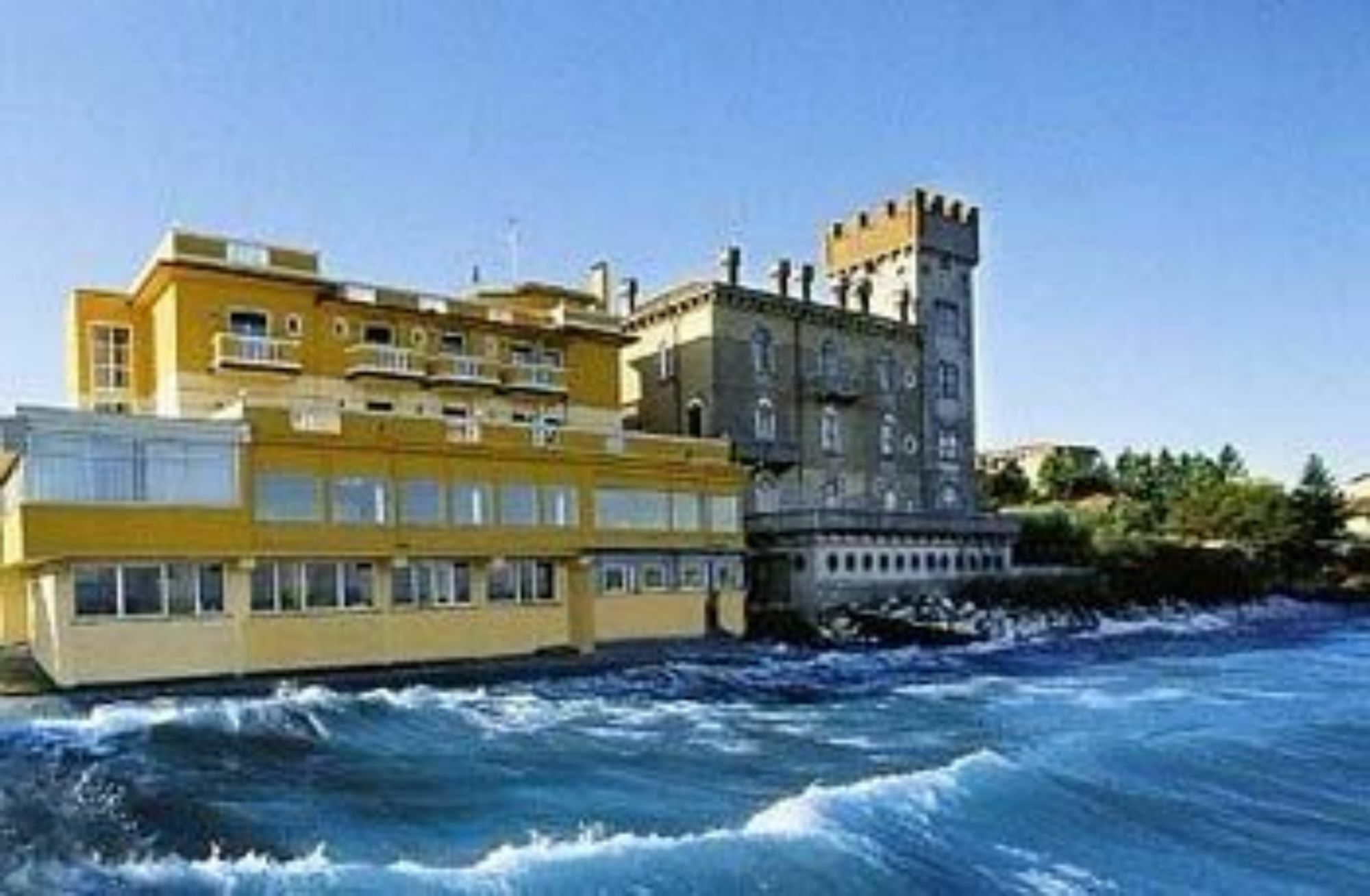 Hotel Estee Desenzano del Garda Buitenkant foto